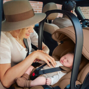 Siège auto et réhausseur